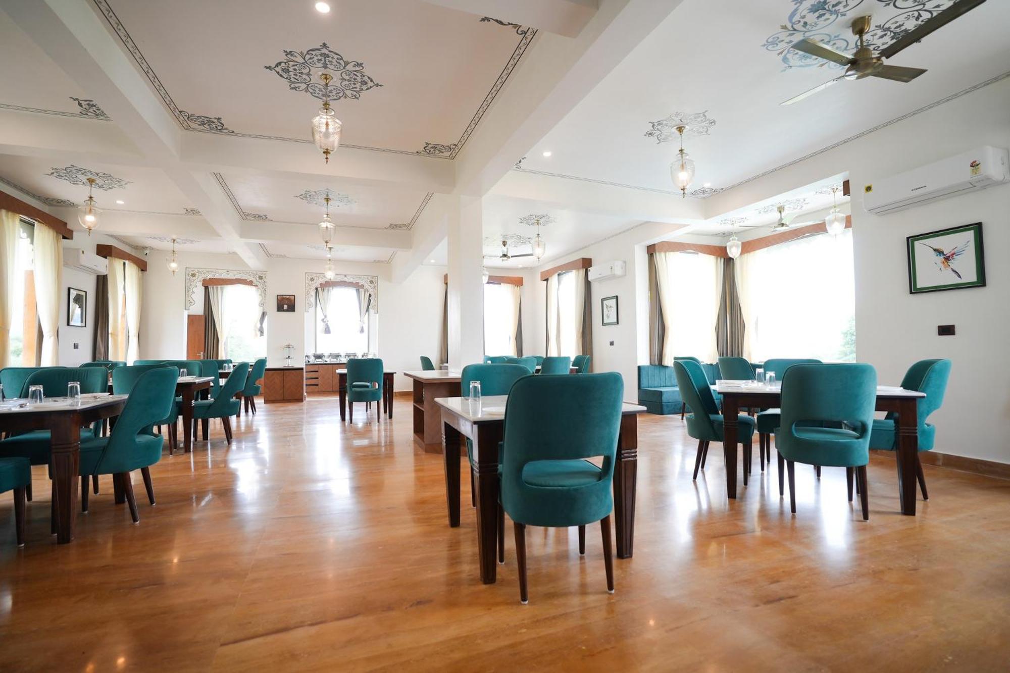 Maangarh Resorts Удайпур Екстериор снимка