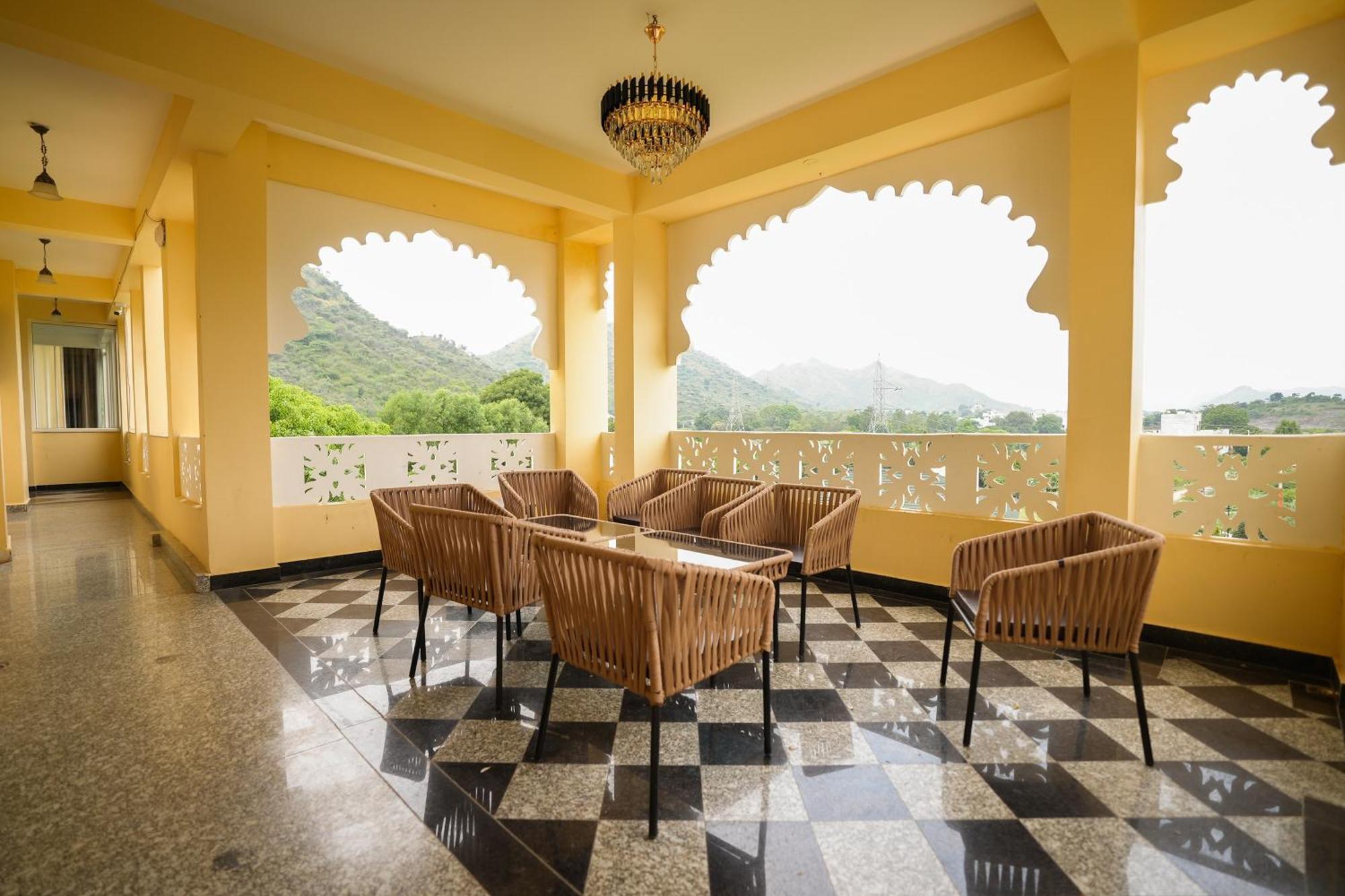 Maangarh Resorts Удайпур Екстериор снимка
