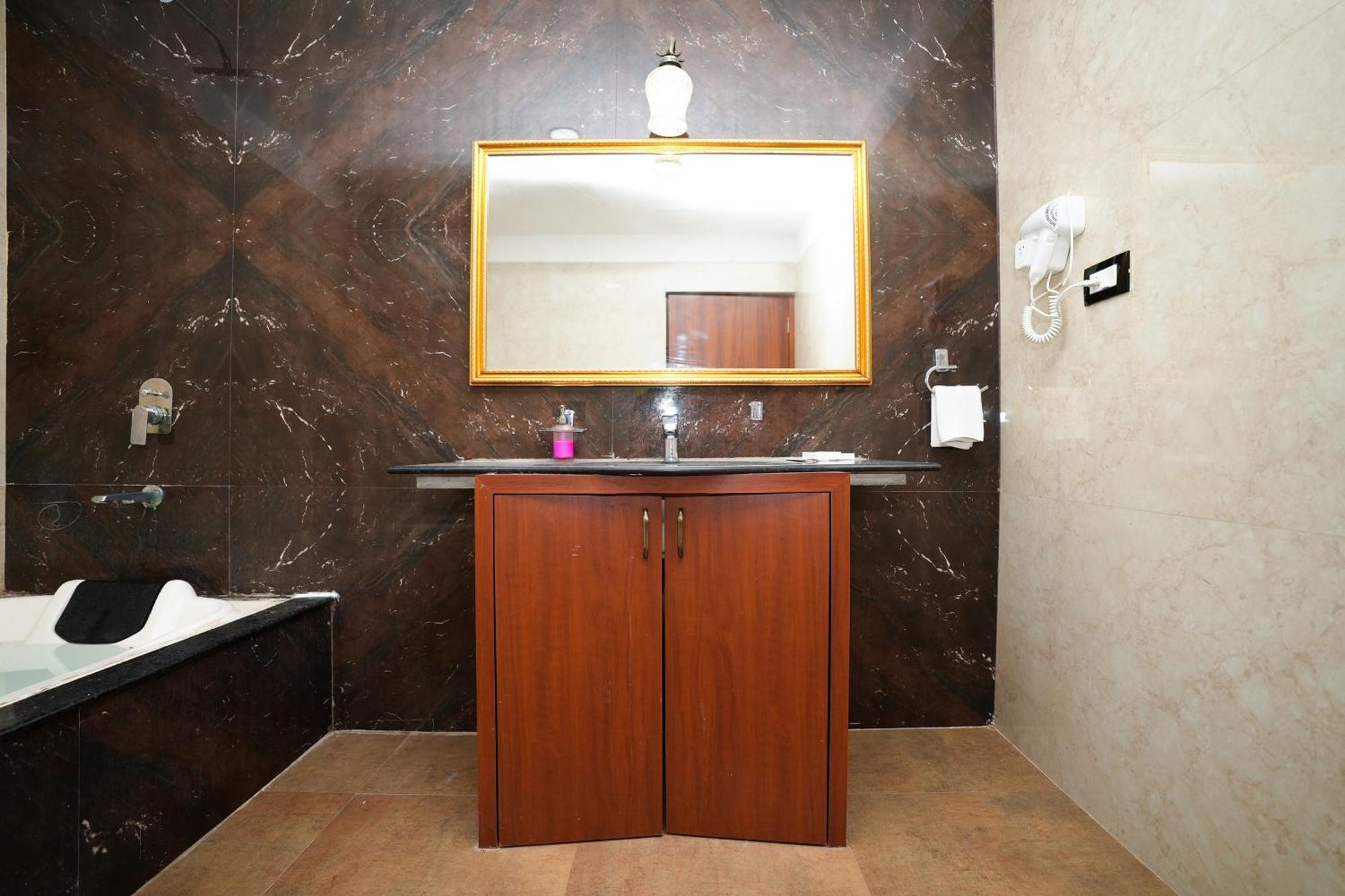 Maangarh Resorts Удайпур Екстериор снимка