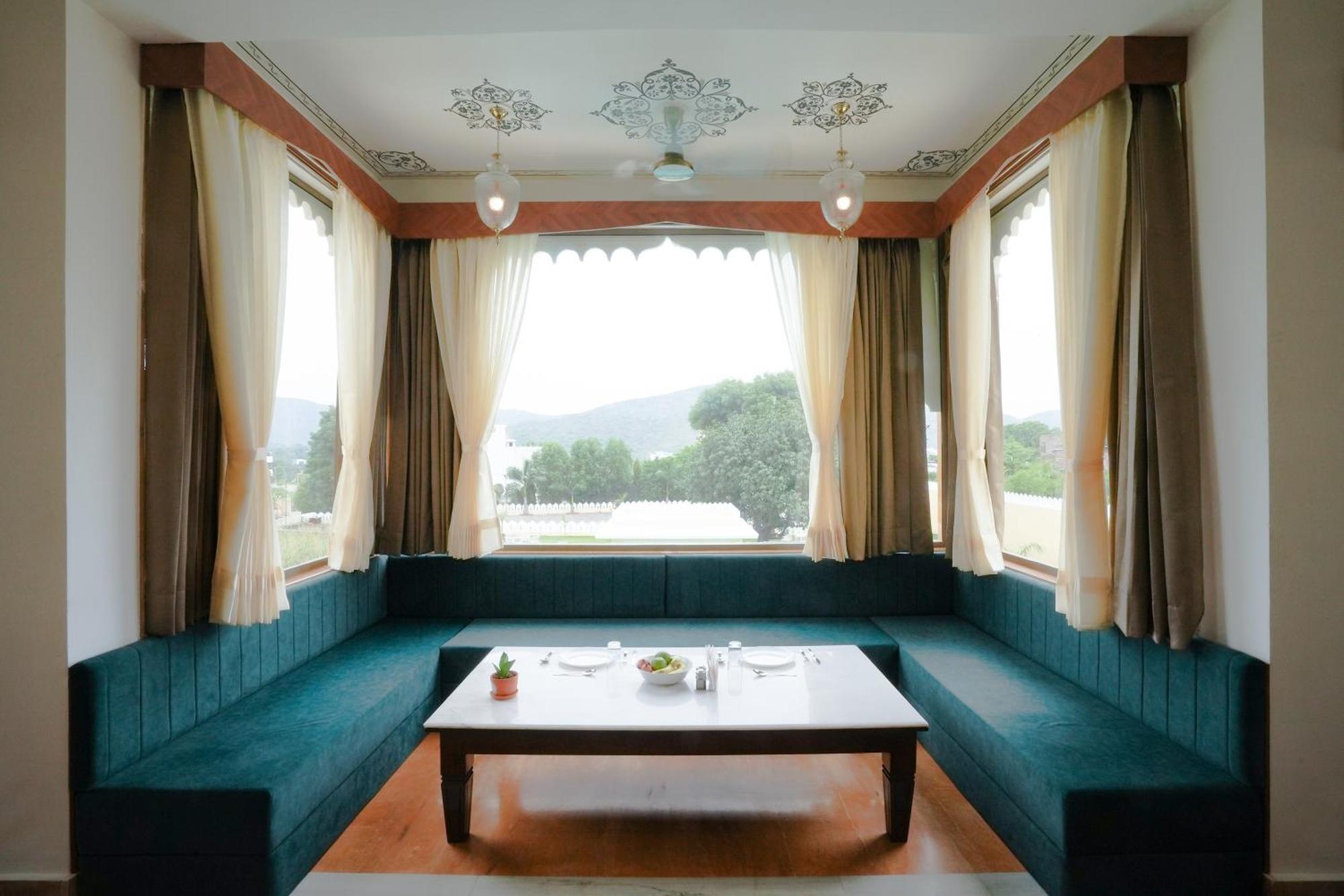 Maangarh Resorts Удайпур Екстериор снимка
