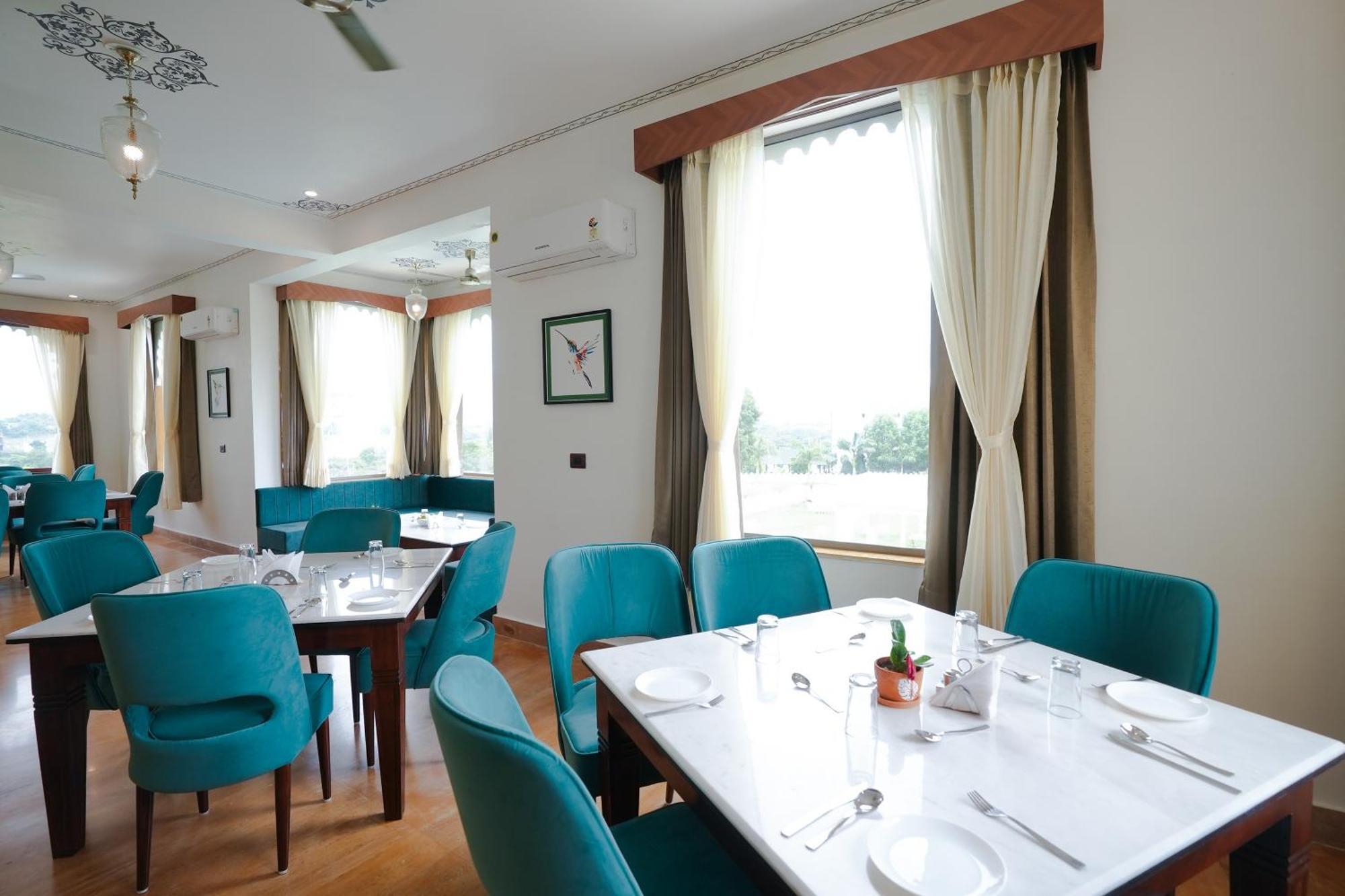 Maangarh Resorts Удайпур Екстериор снимка