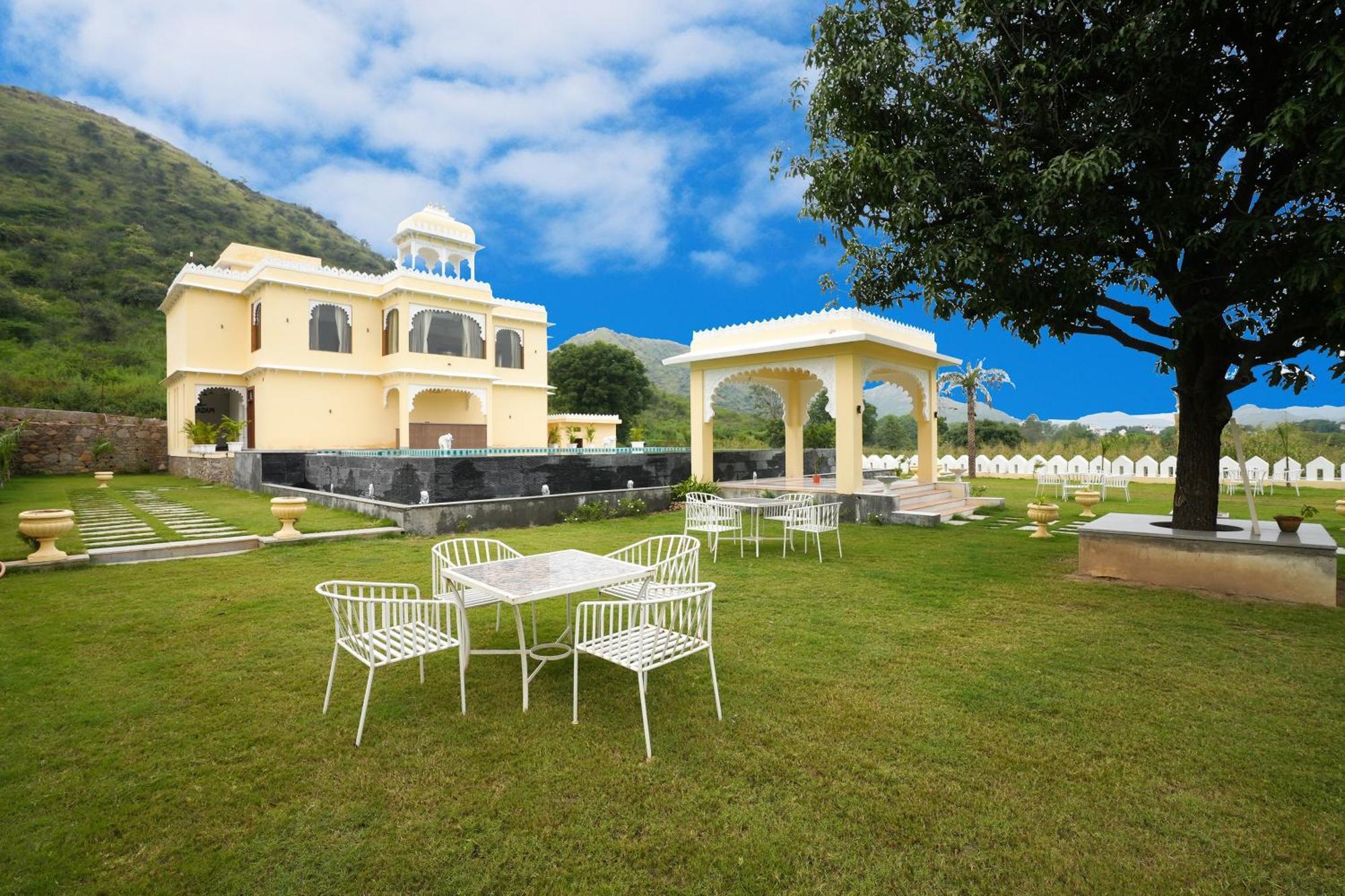 Maangarh Resorts Удайпур Екстериор снимка
