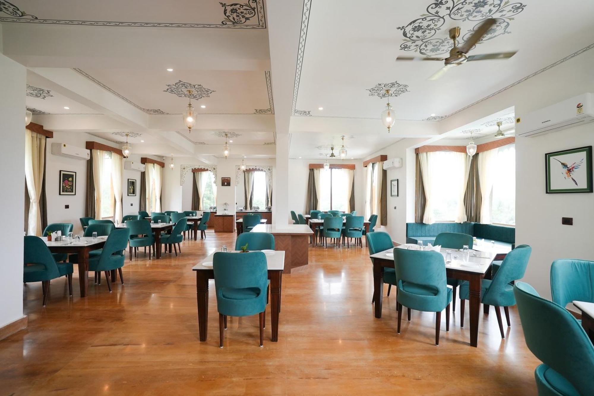 Maangarh Resorts Удайпур Екстериор снимка