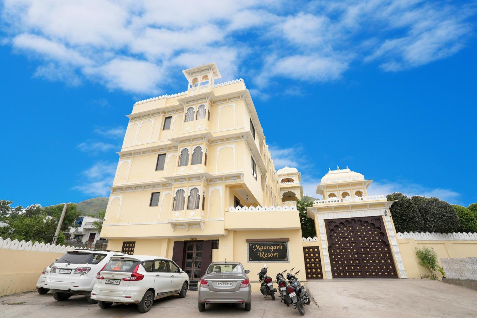 Maangarh Resorts Удайпур Екстериор снимка