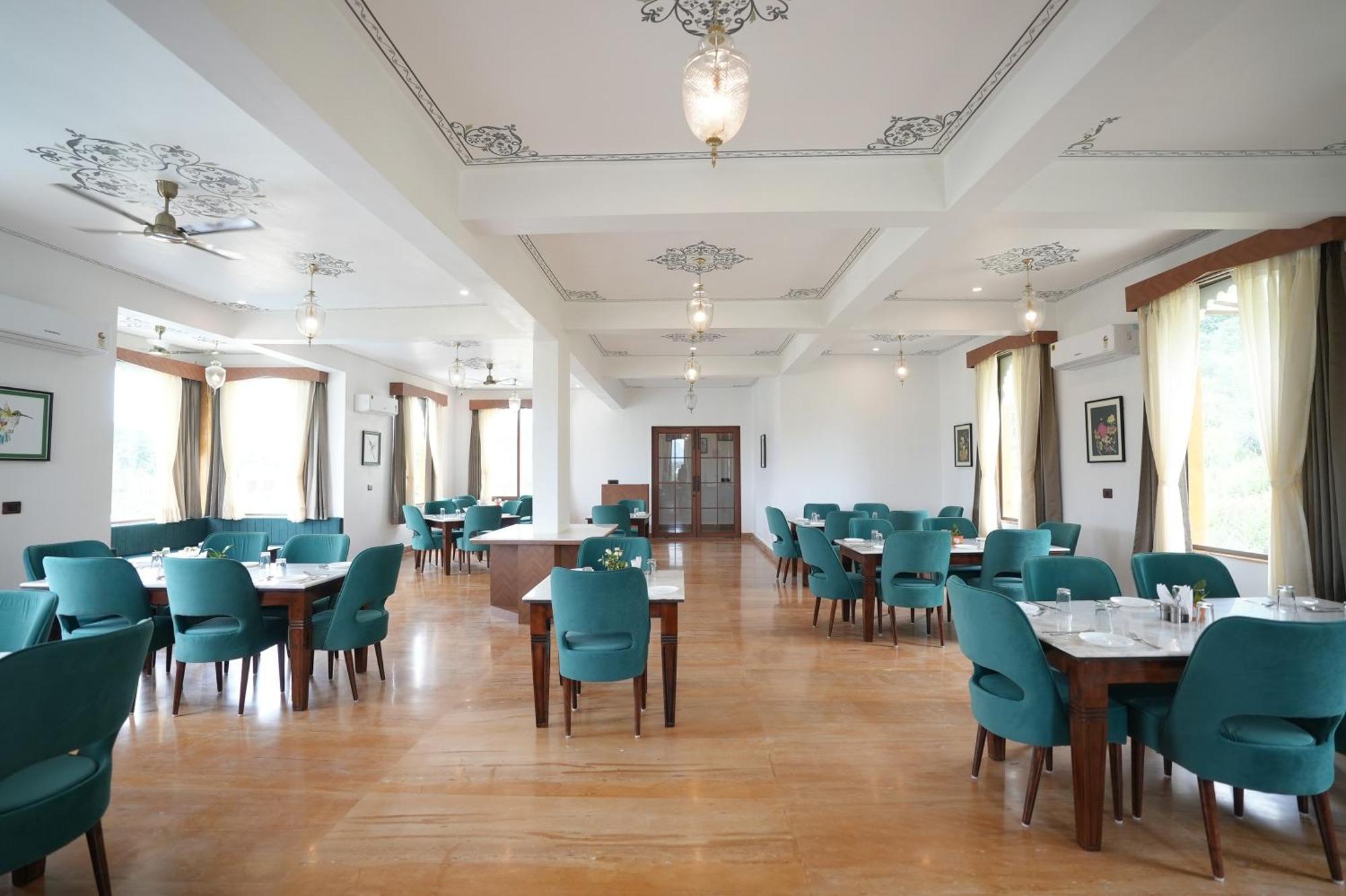 Maangarh Resorts Удайпур Екстериор снимка